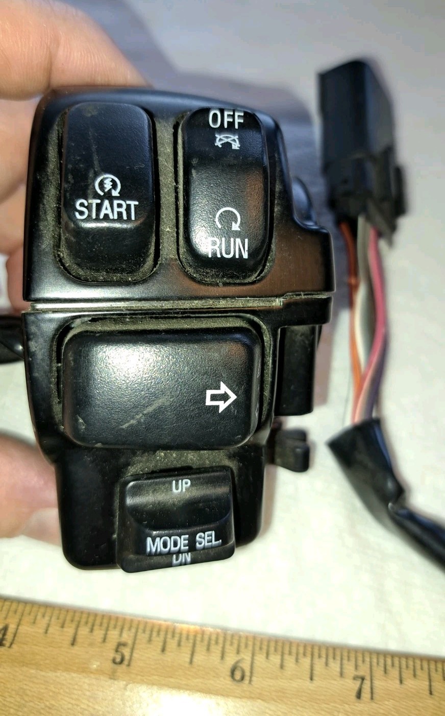 Harley-Davidson Touring Right Side Handlebar Switches #71553-08, Housings 08-13