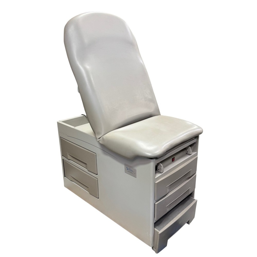 Brewer Access 5001-01 Series Exam Table