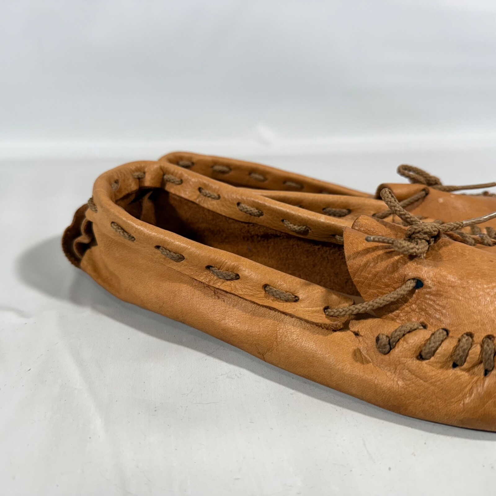 Vtg Moccasins Shoes Unisex All Leather Soft Lightweight Handmade Minimal W8 M6