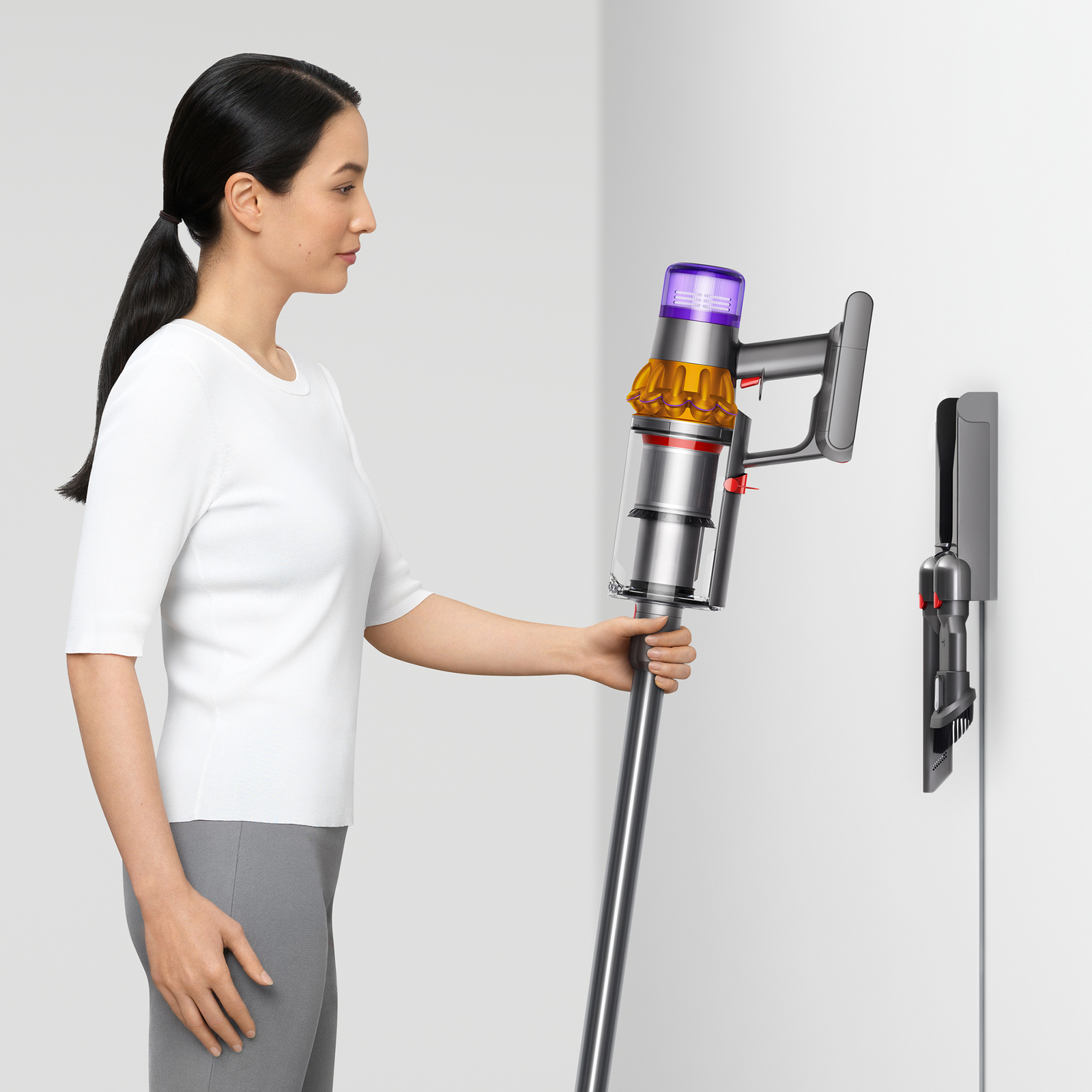 Dyson V15 Detect Total Clean Extra | Yellow/Nickel | Refurbished