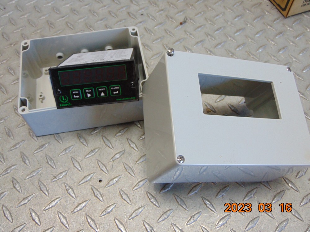 LAUREL ELECTRONICS L61001 DIGITAL PANEL METER w REMOTE DISPLAY & ENCLOSURE
