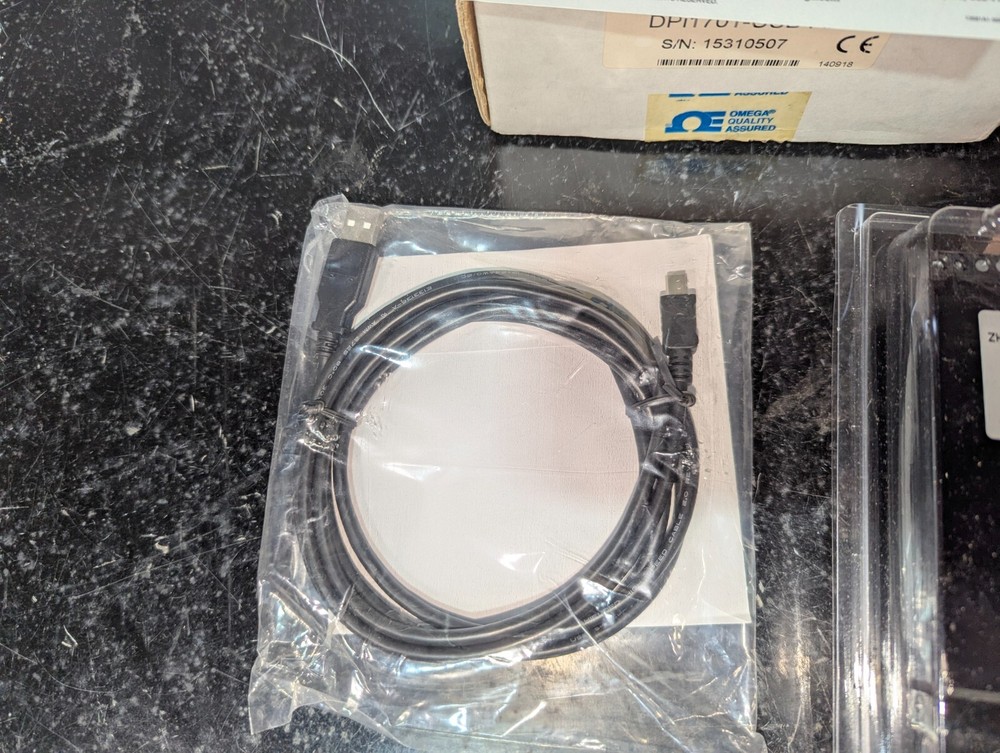 Omega DPi1701-USB-AR Graphic Display Panel Meter Data Logger Temp Process NIB