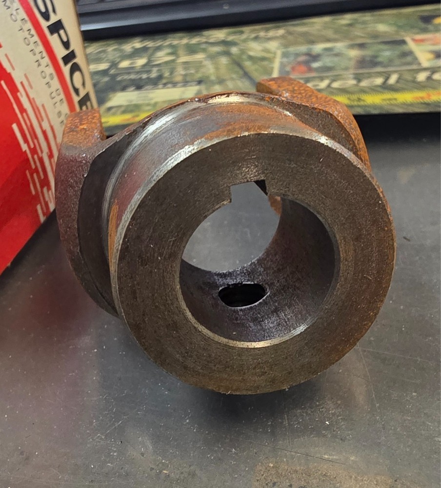 NOS Spicer 10-4-53 PTO End Yoke