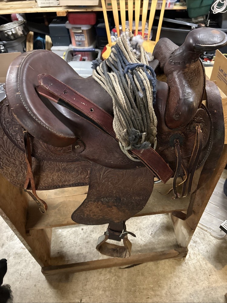 vintage 14" Western saddle