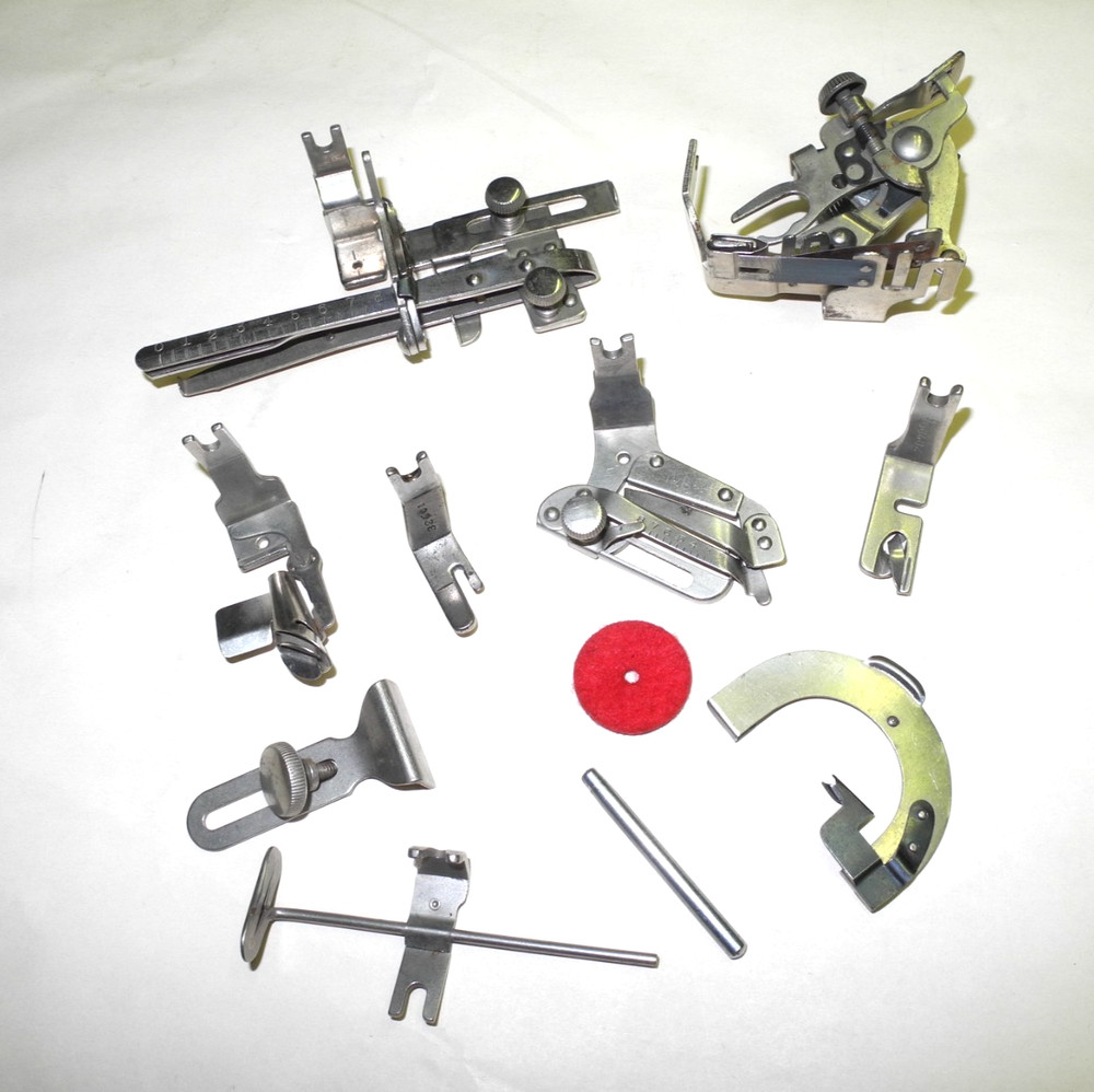 VINTAGE SINGER SEWING MACHINE BACK CLAMP ACCESSORY KIT, TOP CONDITION, NICE