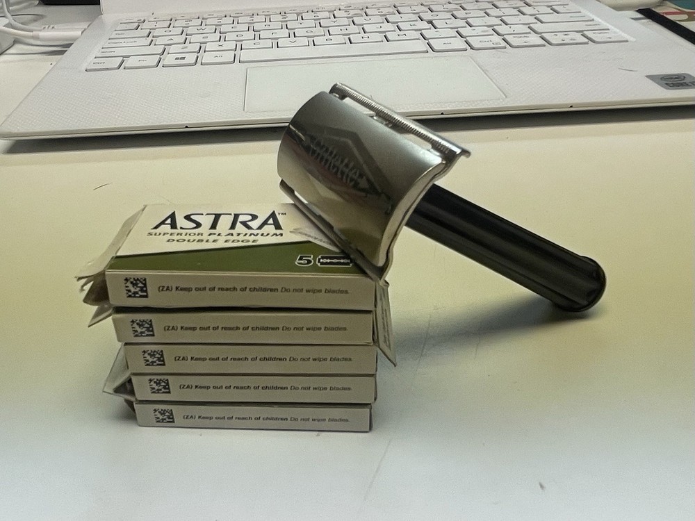 Gillette Tech Double Edge Safety Razor w/ Refills