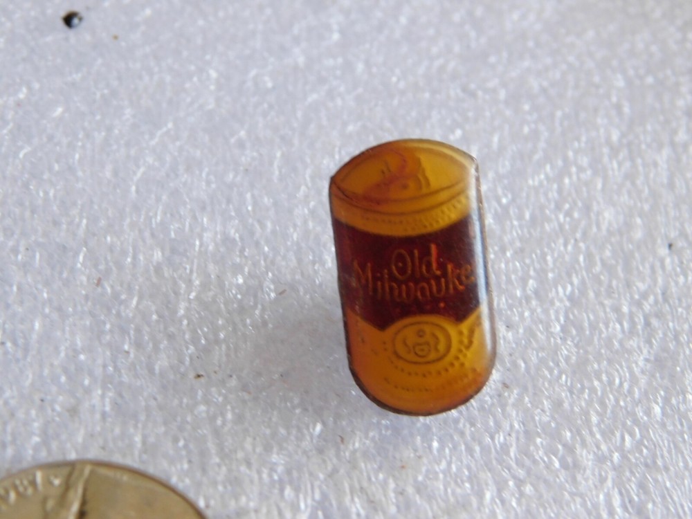 Nice Old Milwaukee Beer Can Lapel Pin
