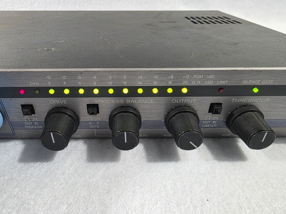 Aphex 320A COMPELLOR Dual Mono/Stereo Compressor - Leveler - Limiter