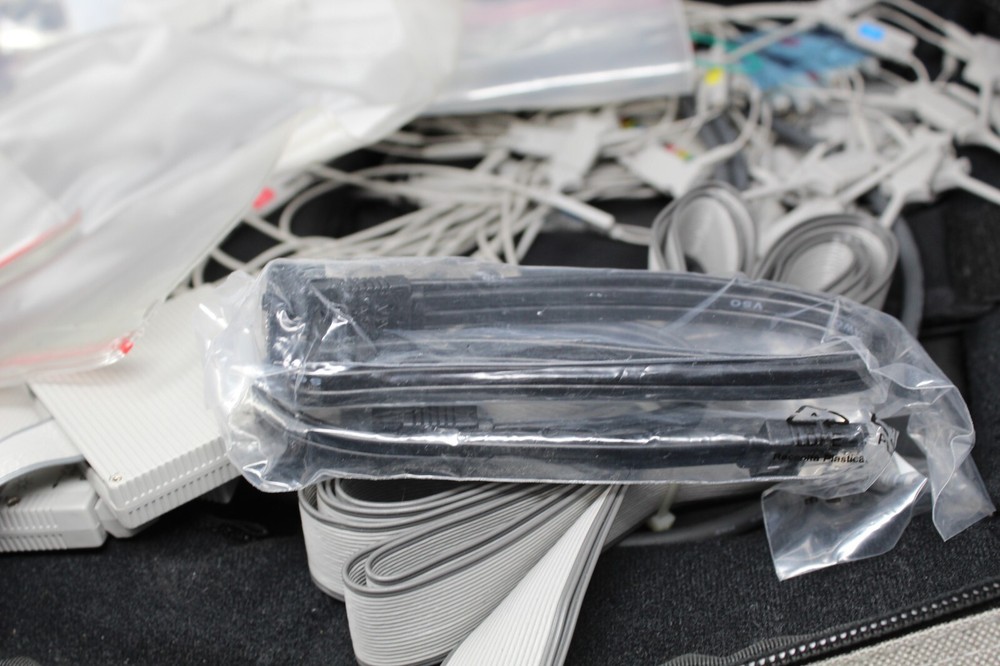 Logic Analyzer, Agilent 1693A With bag