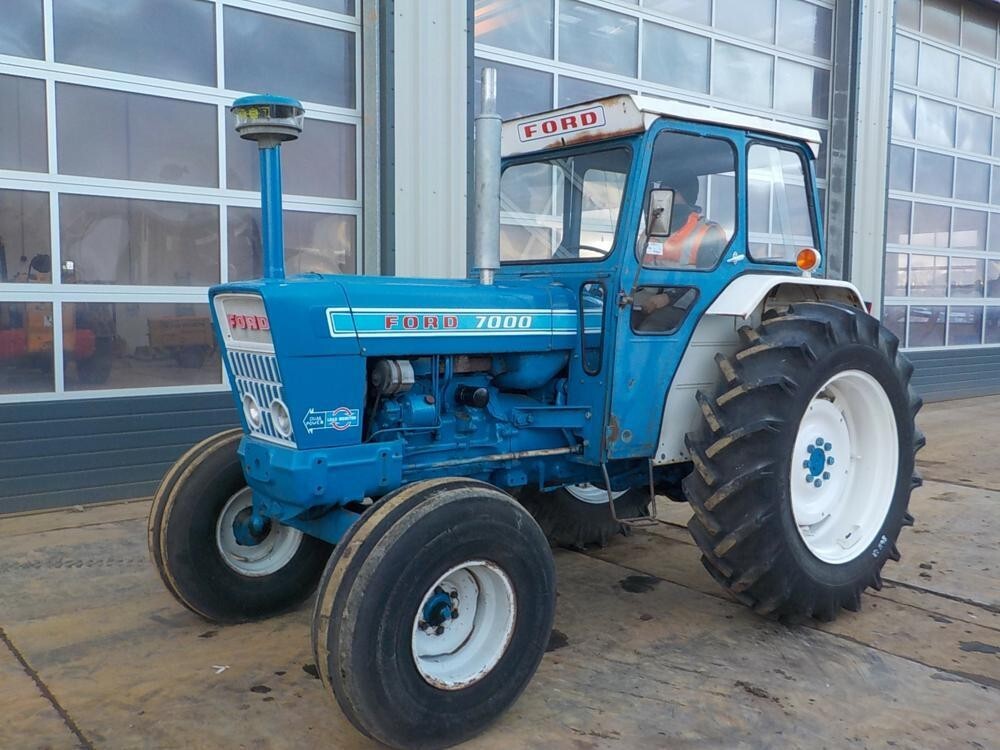 Ford – 2000,3000,4000,5000 Operators Handbook