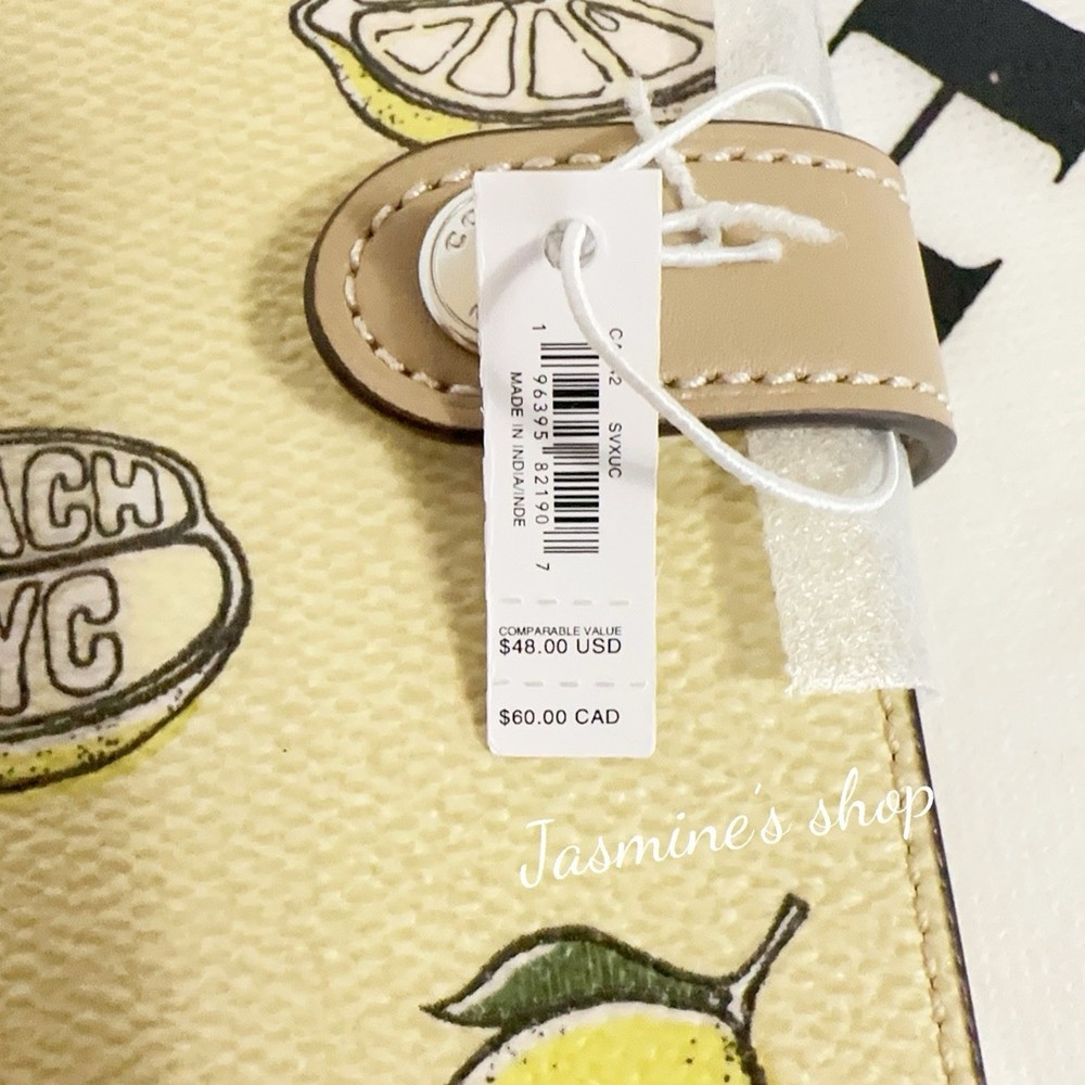 NWT Coach Notebook With Lemon Print CAO42