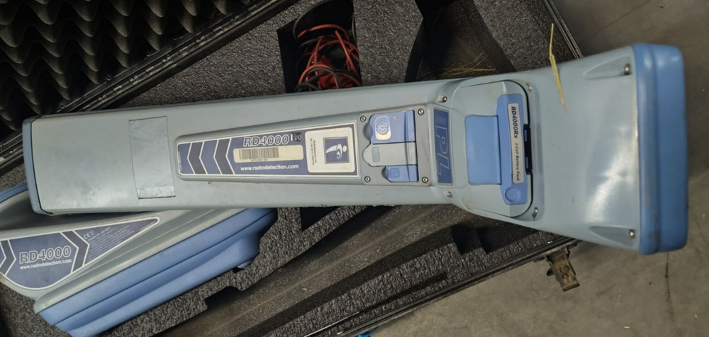 Radiodetection RD4000PL Transmitter & Receiver Locator Set