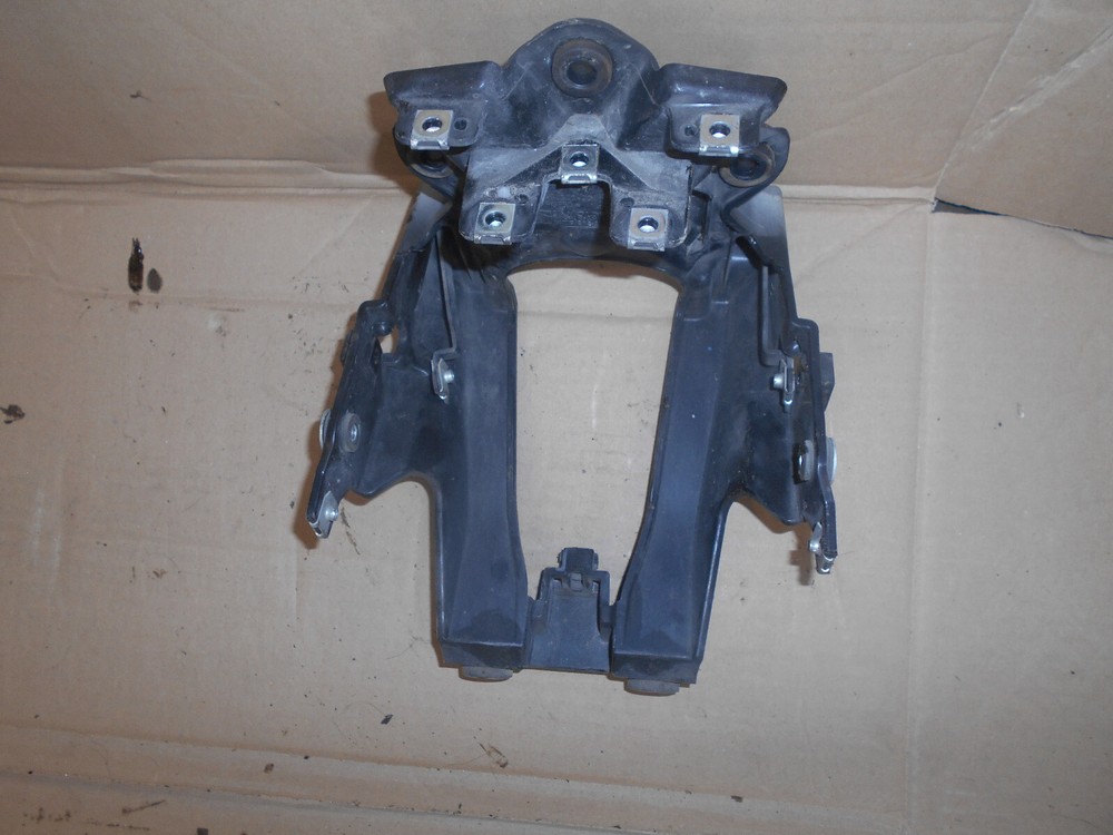 amaha  mt 125   headlamp /  clock  bracket   (2017)