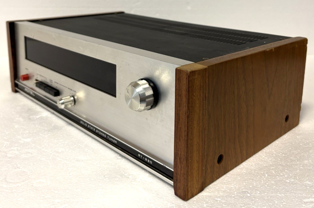 Rotel Solid State Stereo Tuner RT-620 Tested & Working!