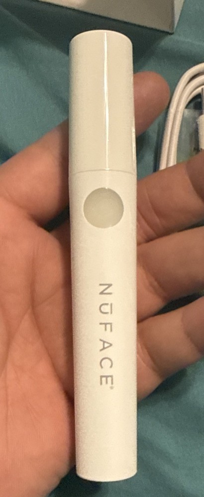 NuFACE FIX Microcurrent Device Eye Lip Wrinkle Treatment w/ Cap EUC No Serum