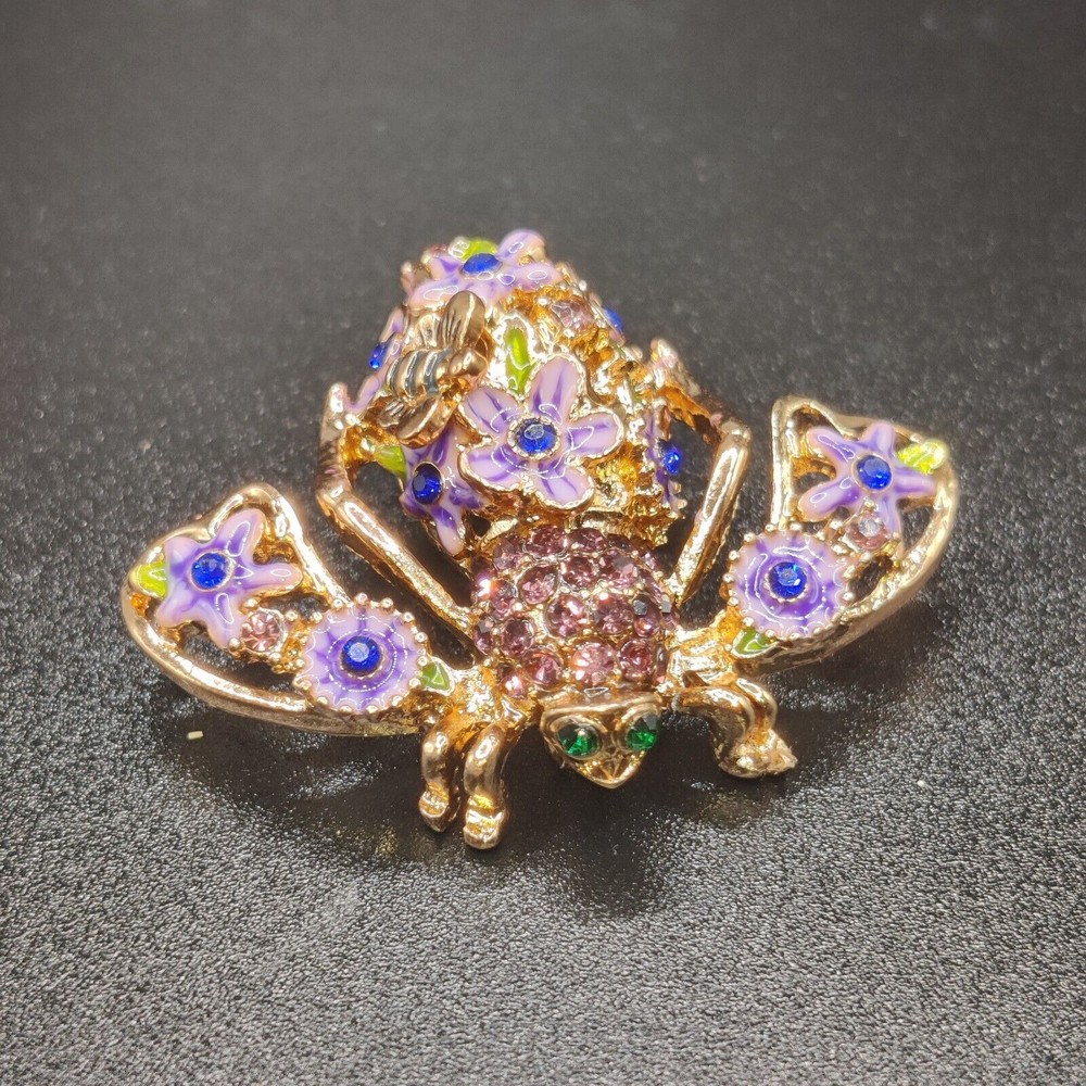 joan rivers bee pin rare