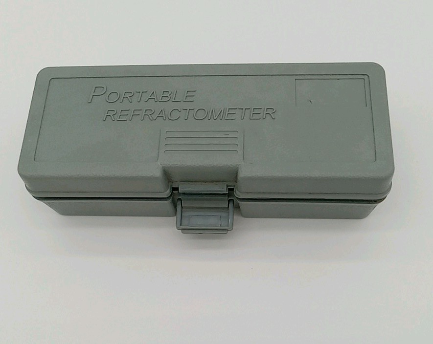 Portable Refractometer with Protective Case