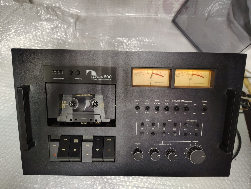 Nakamichi 600 cassette deck