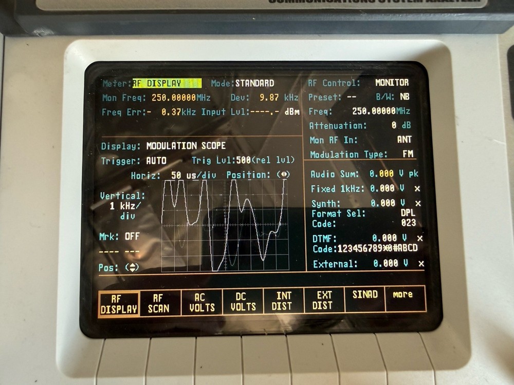 GENERAL DYNAMICS R2670B communication systemsanalyzer
