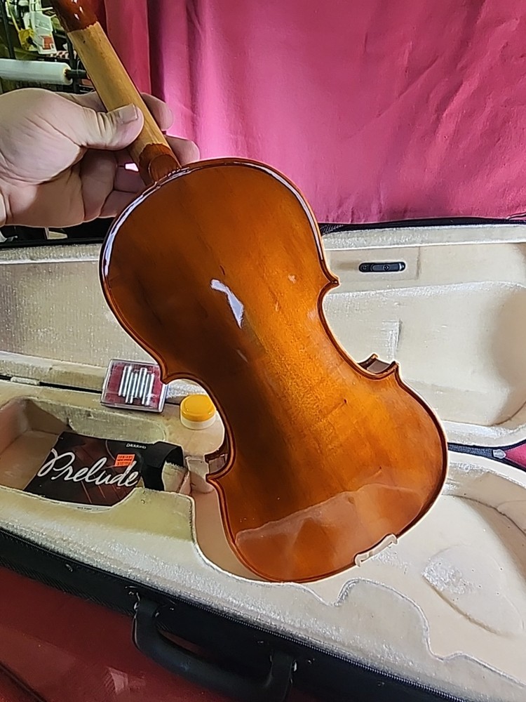 4/4 Full-Size Violin – + Case +extras