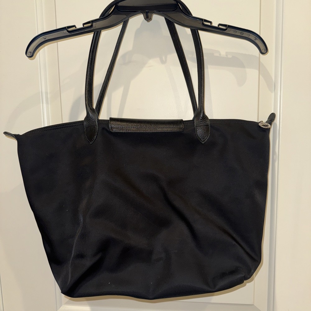 Longchamp Nylon Le Pliage Medium - 100% Authentic