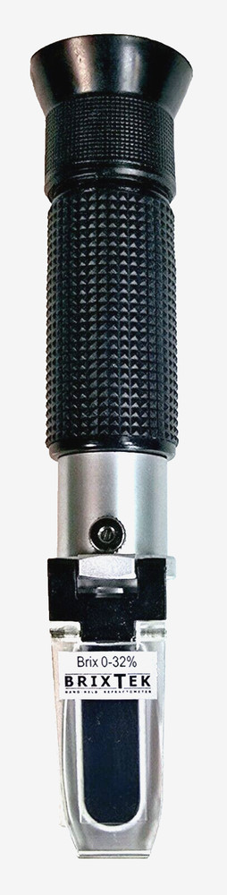 BrixTek Brix 0-32% Hand-Held Refractometer With Case