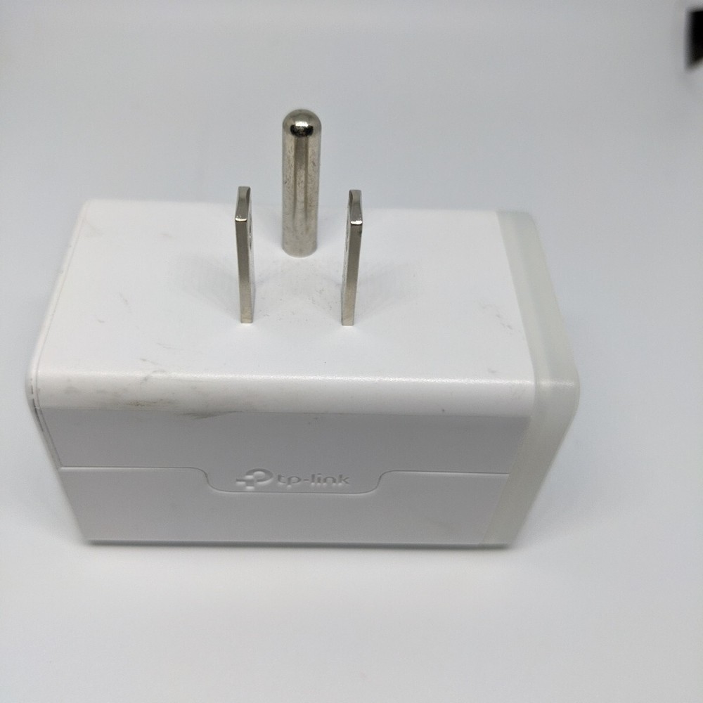 TP-LINK HS105 Plug-In Socket Controller Wi-Fi Smart mini White Plug ON/OFF buton