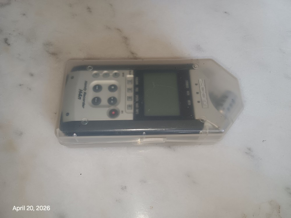 Zoom H4n Digital Audio Recorder with Case Tested Working
