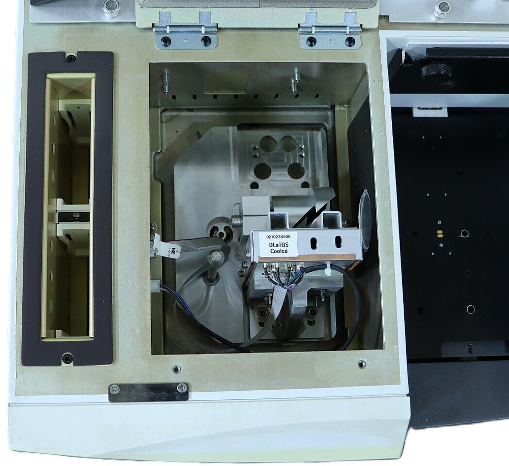 AGILENT TECHNOLOGIES CARY 600 SERIES 660 FTIR SPECTROMETER K8000AA