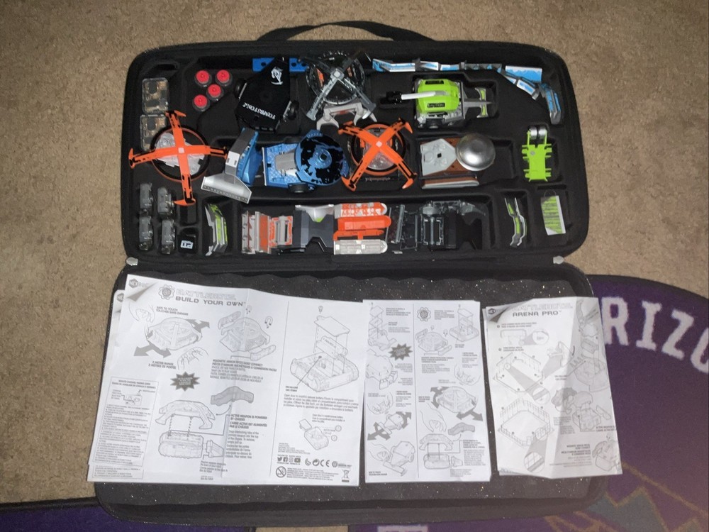 HEXBUG BatteBots Rusty & Tombstone and 4 customizable battlebots