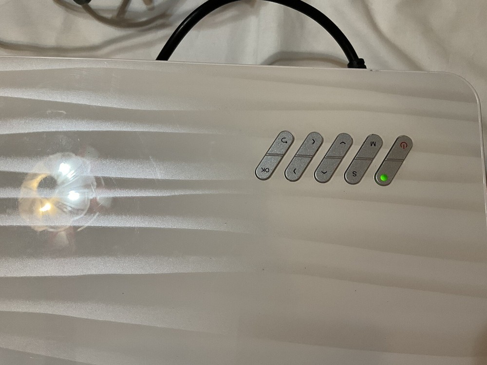 Yaber Home Cinema Projector Excellent Condition Missing Remote