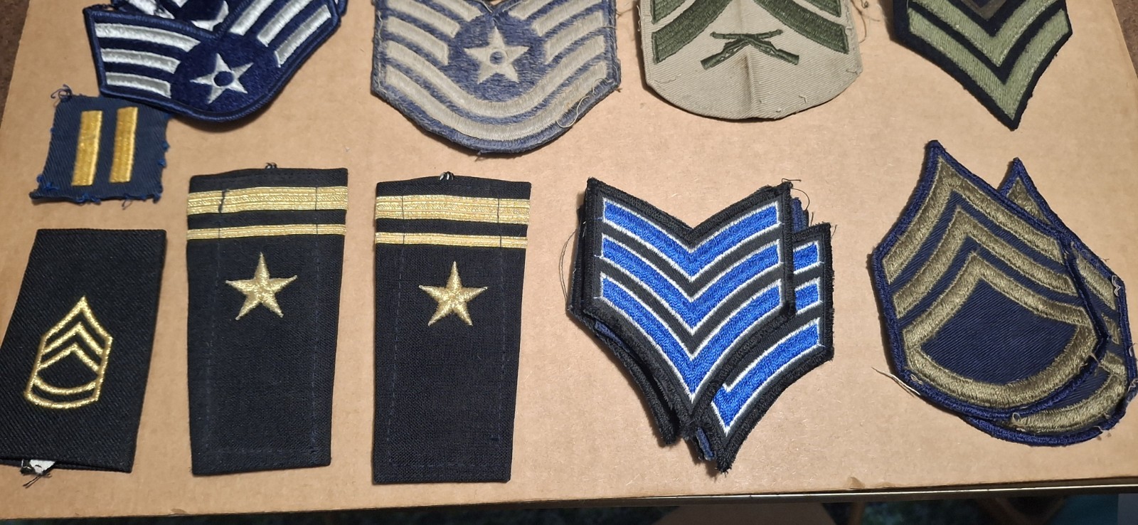 MILITARY UNIFORM PATCHES LOT OF 39 PIECES