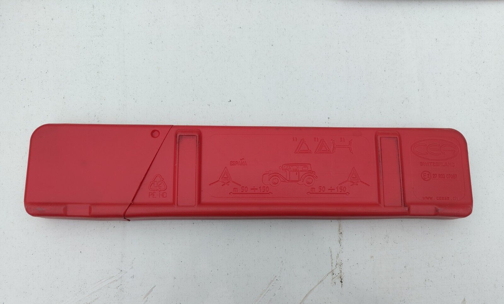 Volvo XC60 Emergency Hazard Warning Triangle 2010 5638227