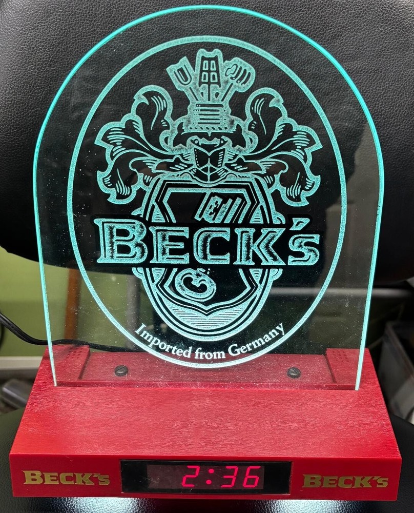 WOW!!!  BECKS BEER - VINTAGE LIGHTED DIGITAL CLOCK