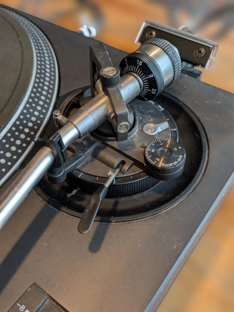 Technics SL-1200 MK3 Turntable Record Player Tested