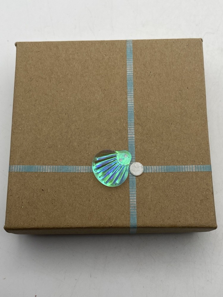 NIB Artisan Handcrafted “Ark Shell” Bangle Bracelet 2