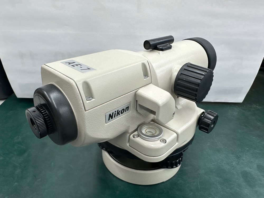 Nikon AE-7 AUTO LEVEL