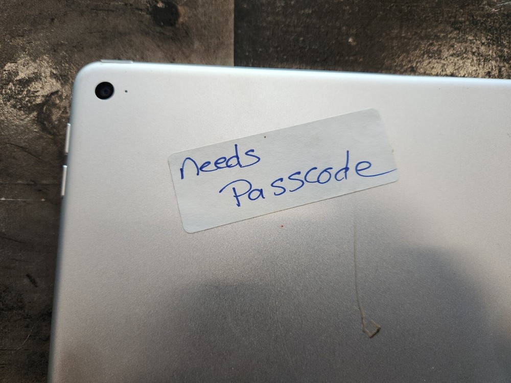 APPLE IPAD MODEL A1556 Needs Passcode Bad Battery