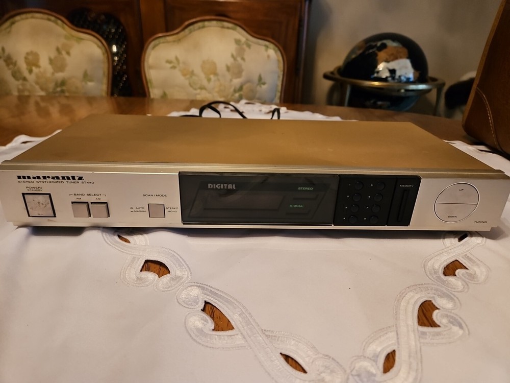 Marantz Stereo Synthesized Tuner ST-440