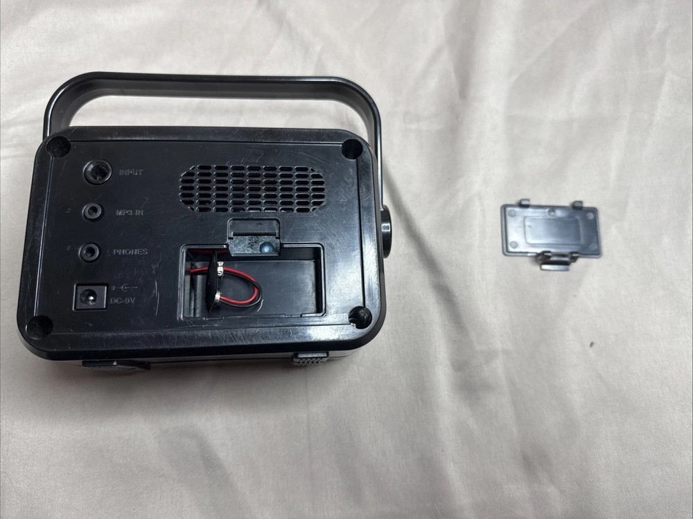 Donner 3G Battery Powered Mini Amp, MP3 In & Headphone Input, READ description!
