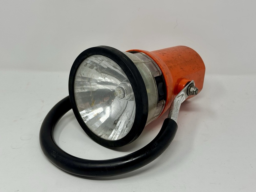 Official Trainman Lantern Rail-Tek Needs 6v Battery