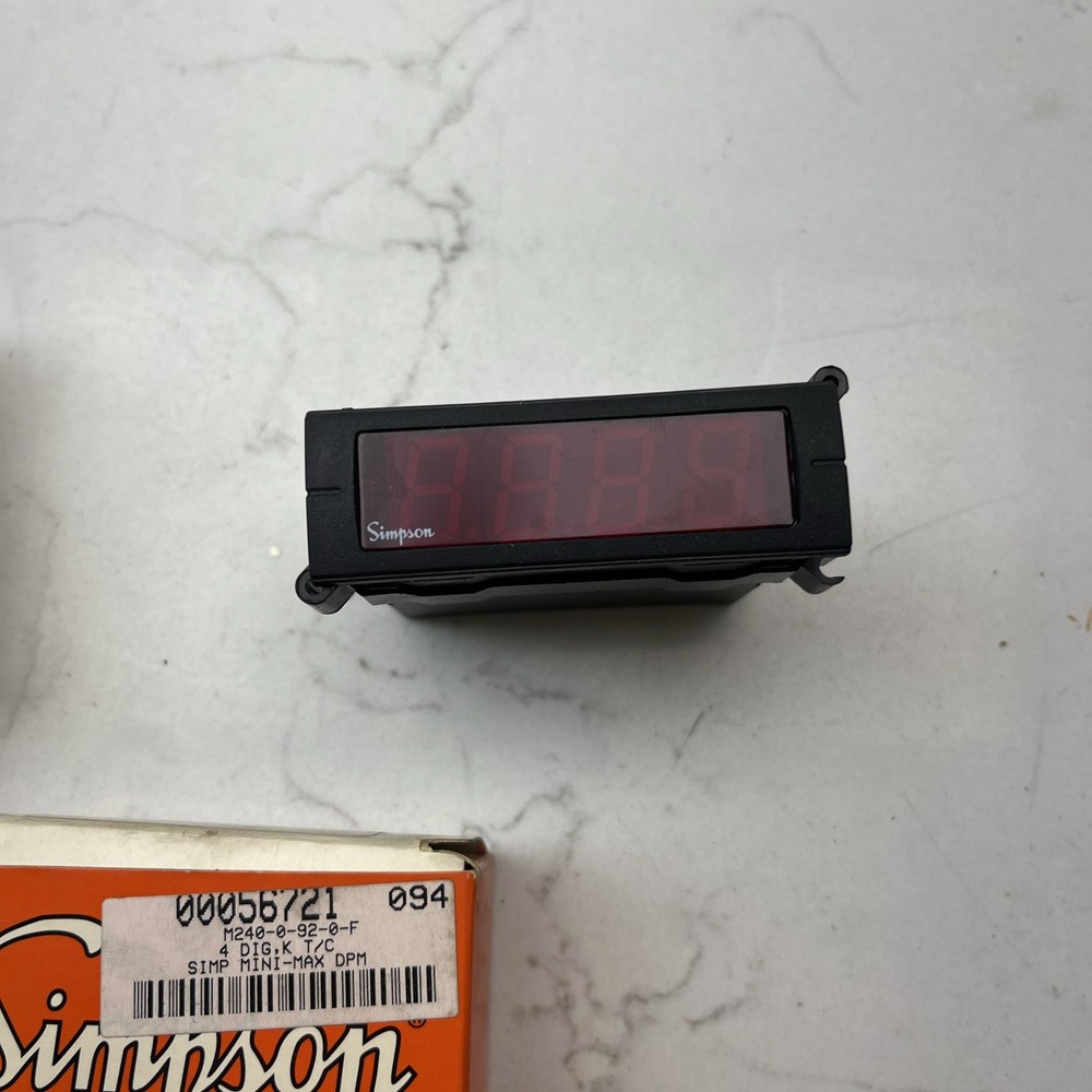 M240-0-92-0-F Simpson Electric Digtal Temperature Panel Meter