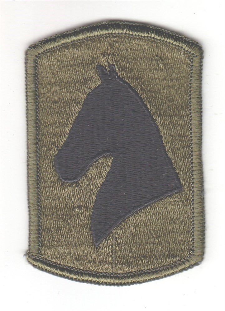 Army Patch: 138th Artillery Brigade - subdued, merrowed edge
