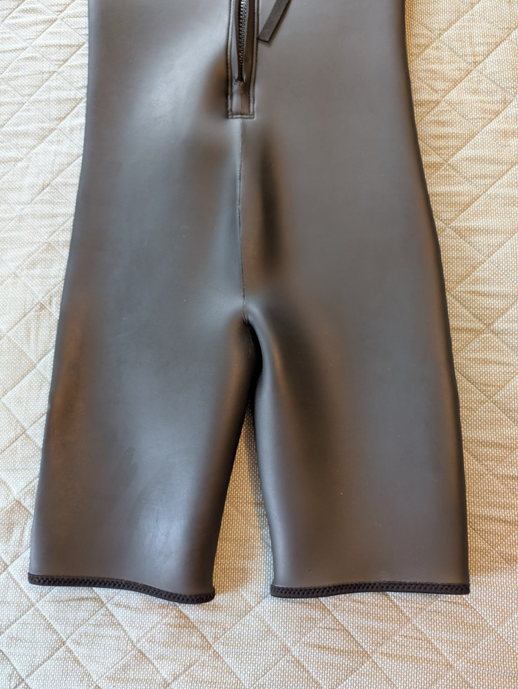Performance Medium Wetsuit Dive Surf Black Sleeveless Shorty Front Zip