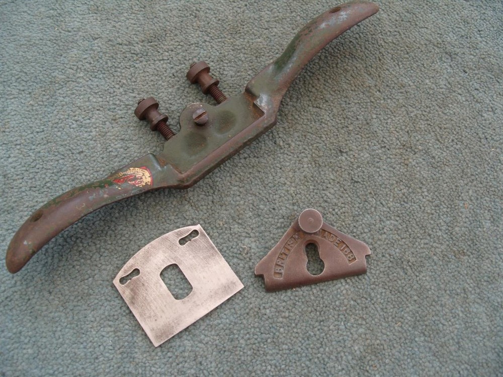 Adjustable Flat soled spokeshave, by Tema, (Wilson Lovatt & Sons)