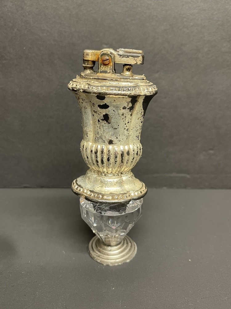 Vintage Ronson Mayfair Silver Plated Table Lighter,