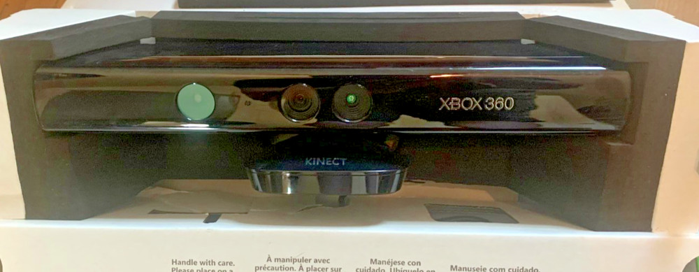 Microsoft LPF-00004 Motion Sensing Gaming Controller - Xbox 360 BUNDLE (6 GAMES)