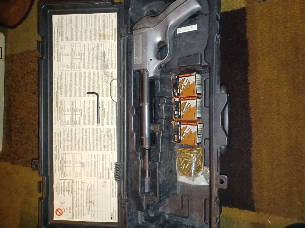 Remington 482 Powder Actuated Tool w/ 100 .22,,plastic case
