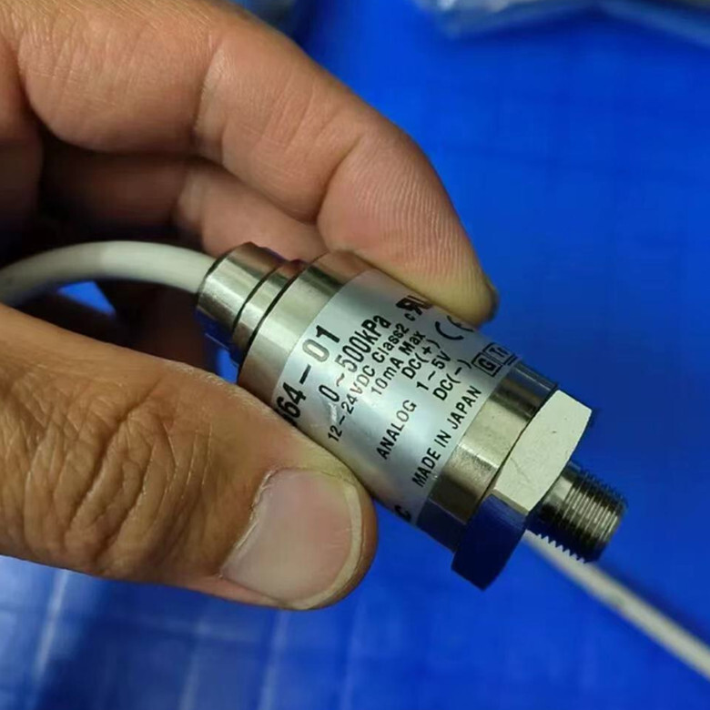 1pcs SMC PSE564-01 pressure sensor