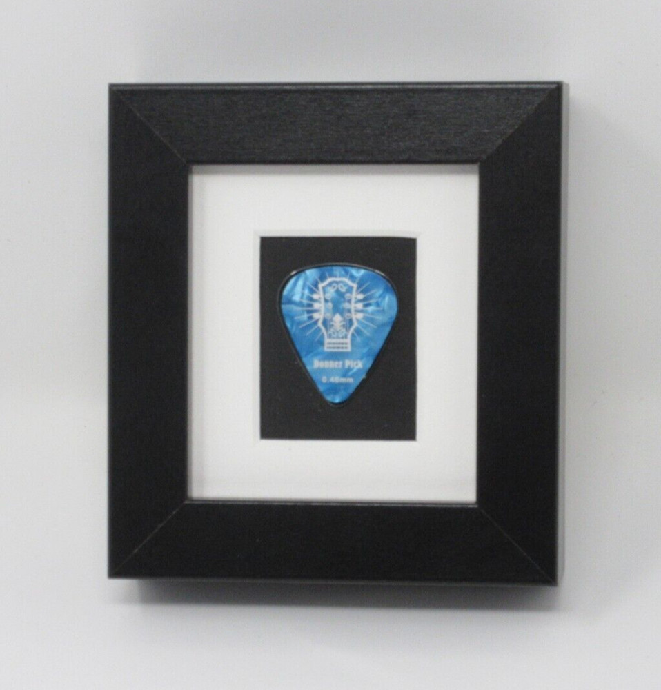 1 GUITAR PICK (NOT INCLUDED) SMALL DISPLAY FRAME